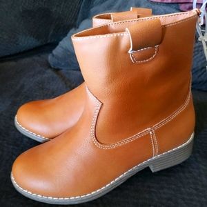 NEW Girls Children's Place Boots.  SIZE 3.